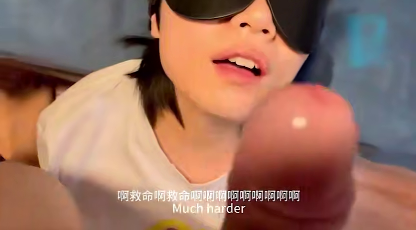 分手后来找前女友，表面端庄稳重，其实背地人模狗样的，稍微捏一下奶头就汪汪学狗叫，脱下裤子一看屁股居然有个大惊喜！