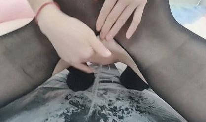 【海角原创】【真实原创】妹妹竟然会潮喷，插出好多白浆可甜了！无套内射