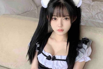 海角社区 我爱我的女儿 家庭团聚的日子 偷偷溜出去开房 和女仆装姐姐的秘密计划
